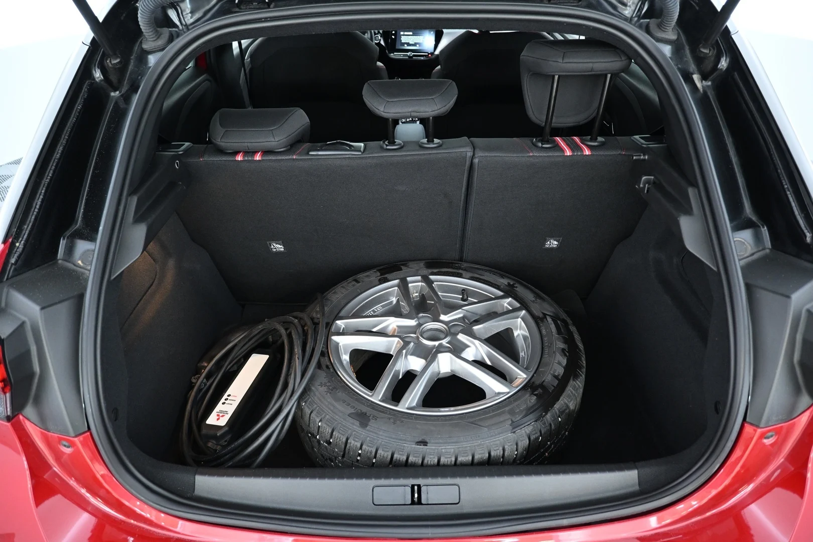 Car Image - 11q4viZe7KDgeaOB6DvliP