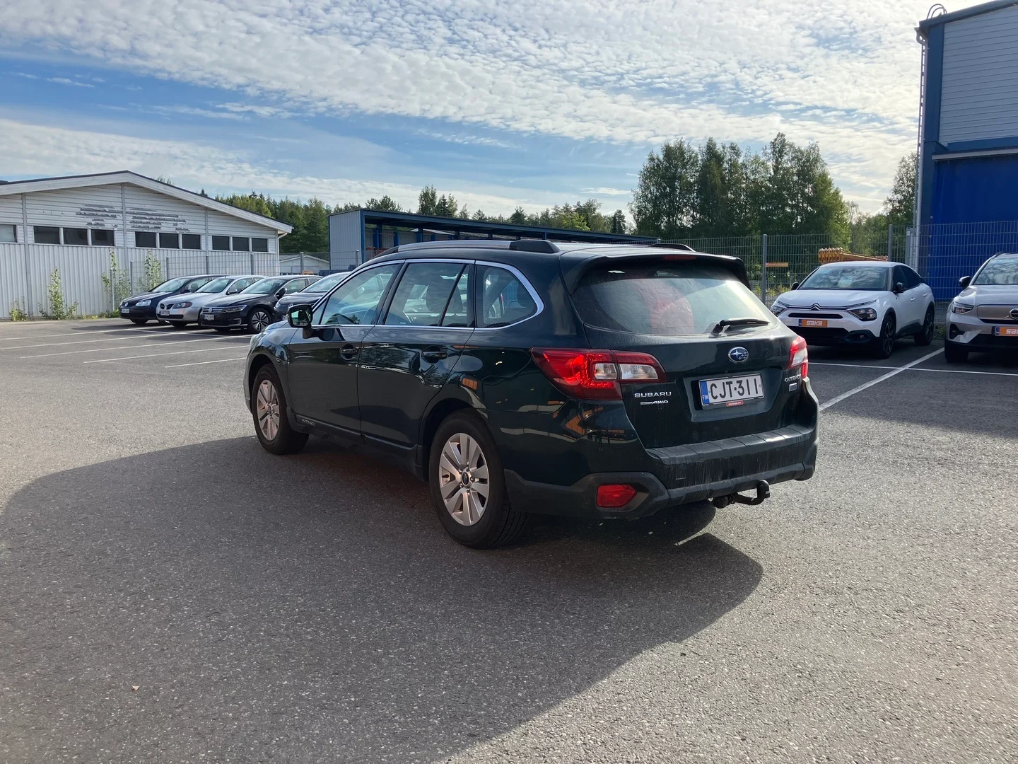 Car Image - 1UTfvhbwCMFkmJqueZtHRO