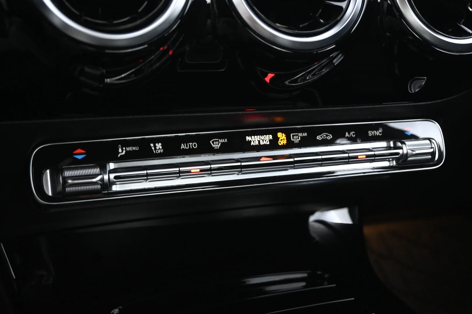 Car Image - 1h0iY9GDYsMTkDyegDbdzR