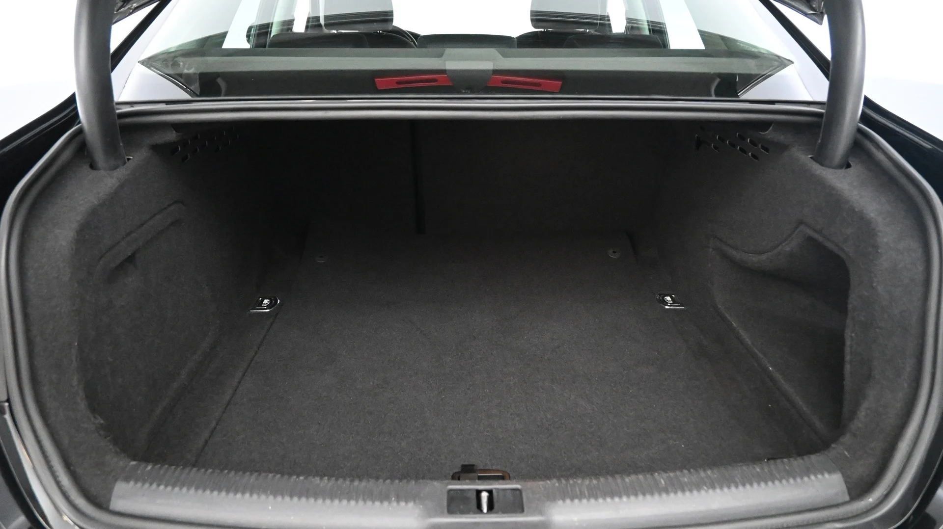Car Image - w6GUXw7a9VE3DmsZEdXkS