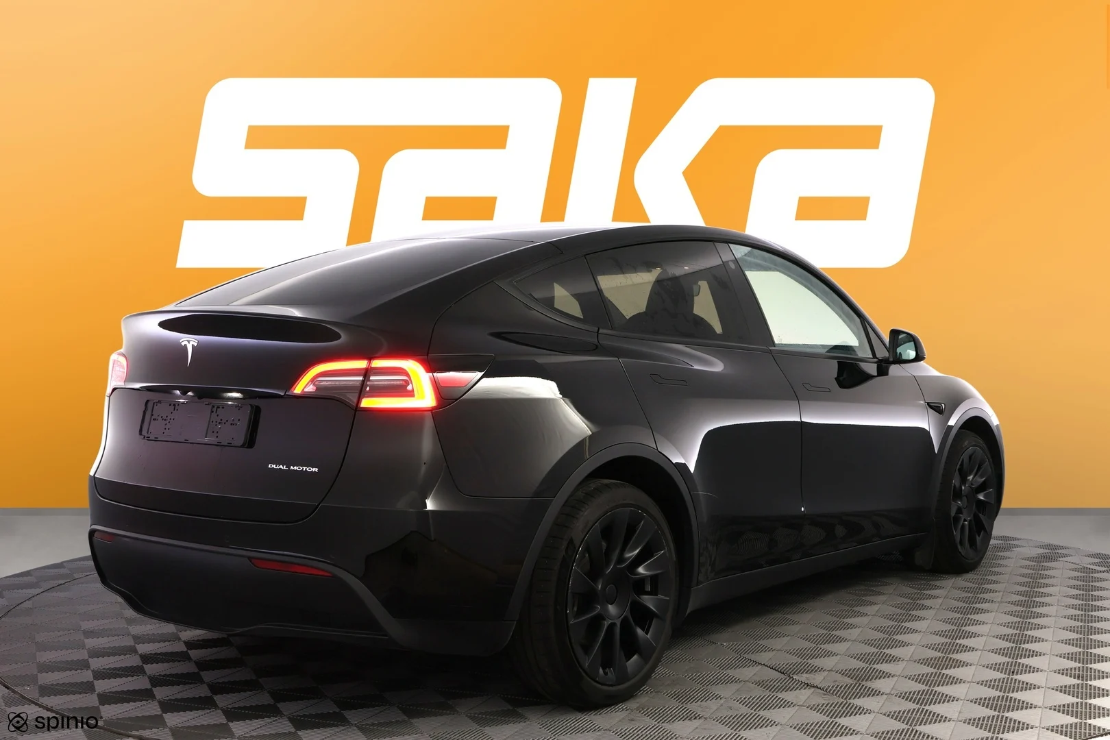 Car Image - 75g5lzNMq0sYcLiKcJ45LP