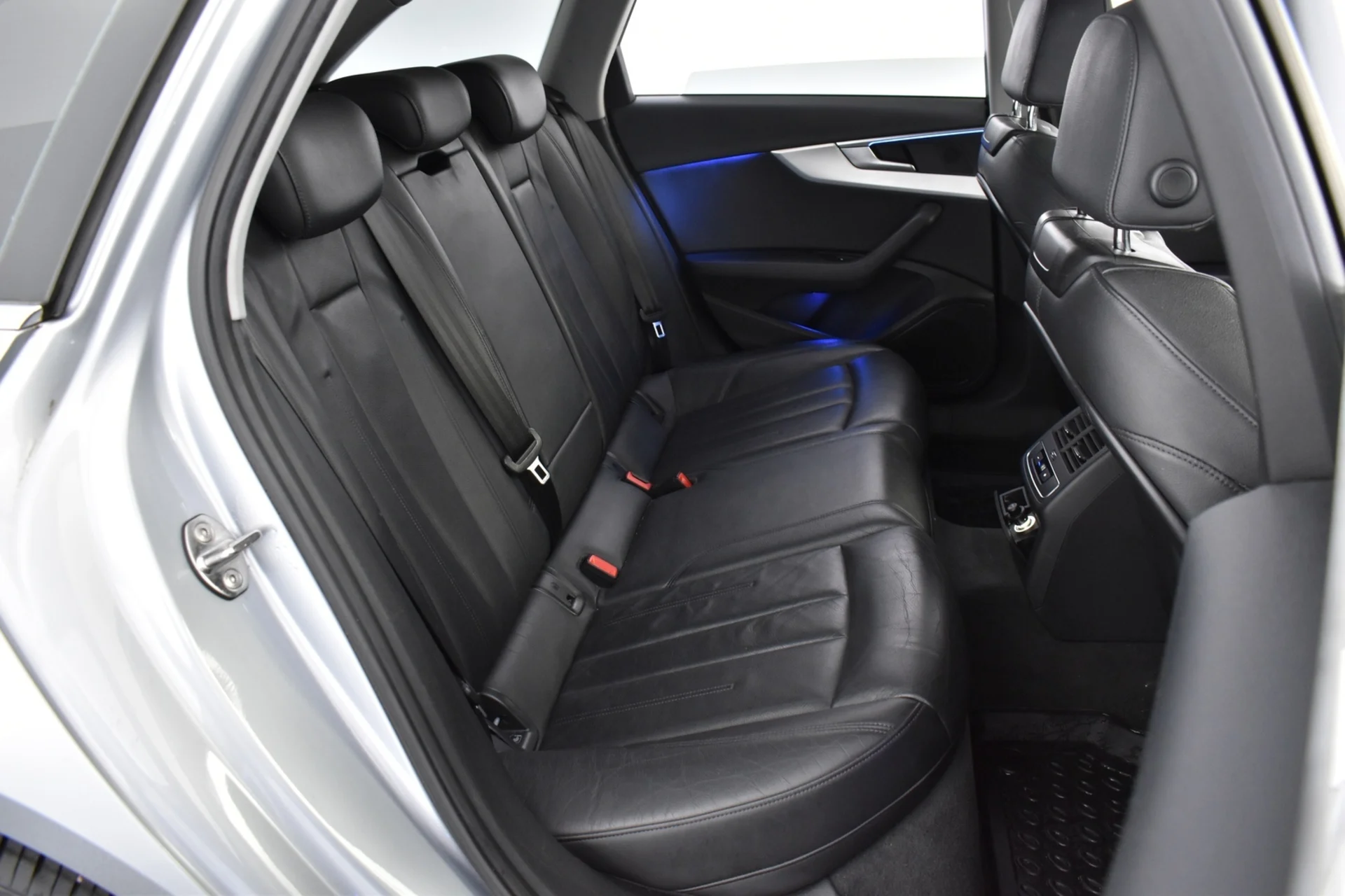 Car Image - 3vahQdxUKI1PGiZnSnXgTi