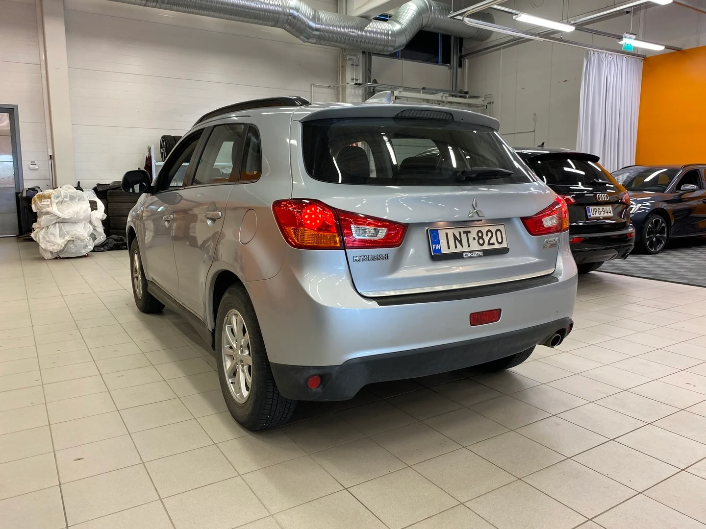 Car Image - UkrHAALCzTJ3BgZgKrHYc