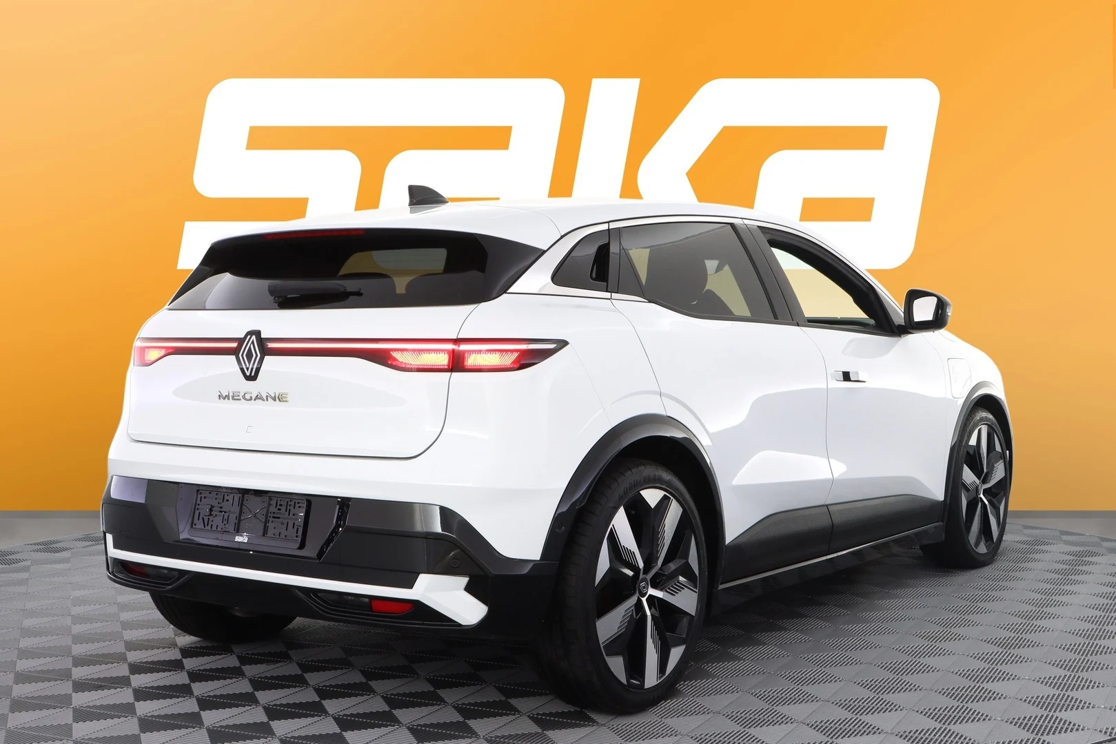 Car Image - 1vqTu3zCAzWqoLoUgRnCXZ
