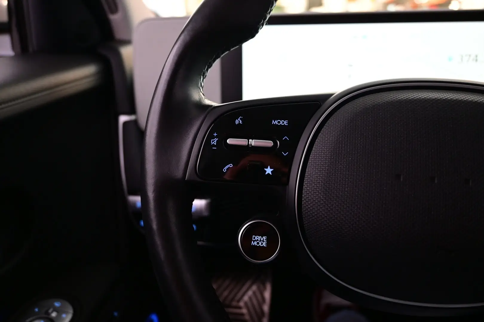 Car Image - 6R8z4dfygPyaJ0pEZnoDDS