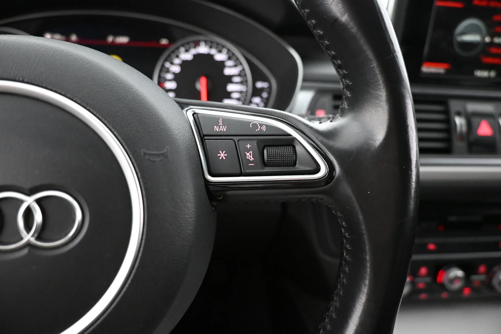 Car Image - 4diISf0L81PBO1rzYW2tr8