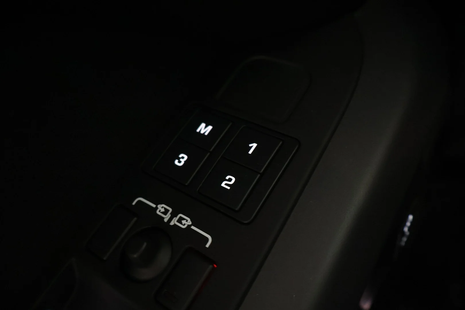 Car Image - 4axIHcUsCznG9yYYeZripH