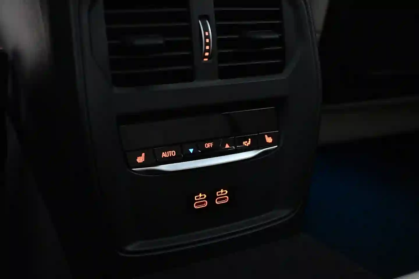 Car Image - eCbnhIDkOjjUXXWsDyxVo