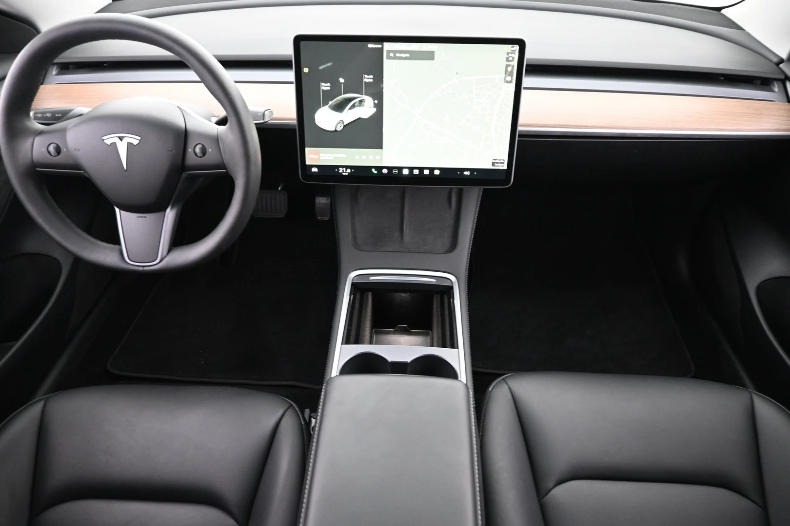 Car Image - 3hZDSDXqyJc8FiYlDESoPf