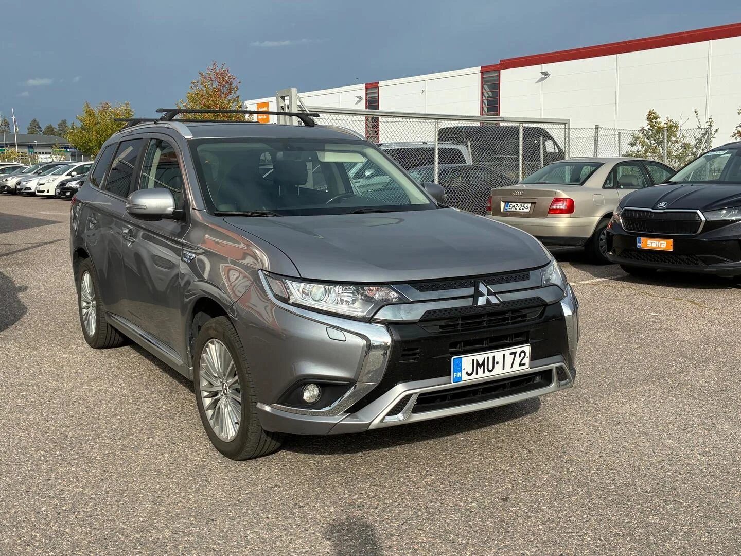 Car Image - 1IEOJLgWBRH12FKlw762pb