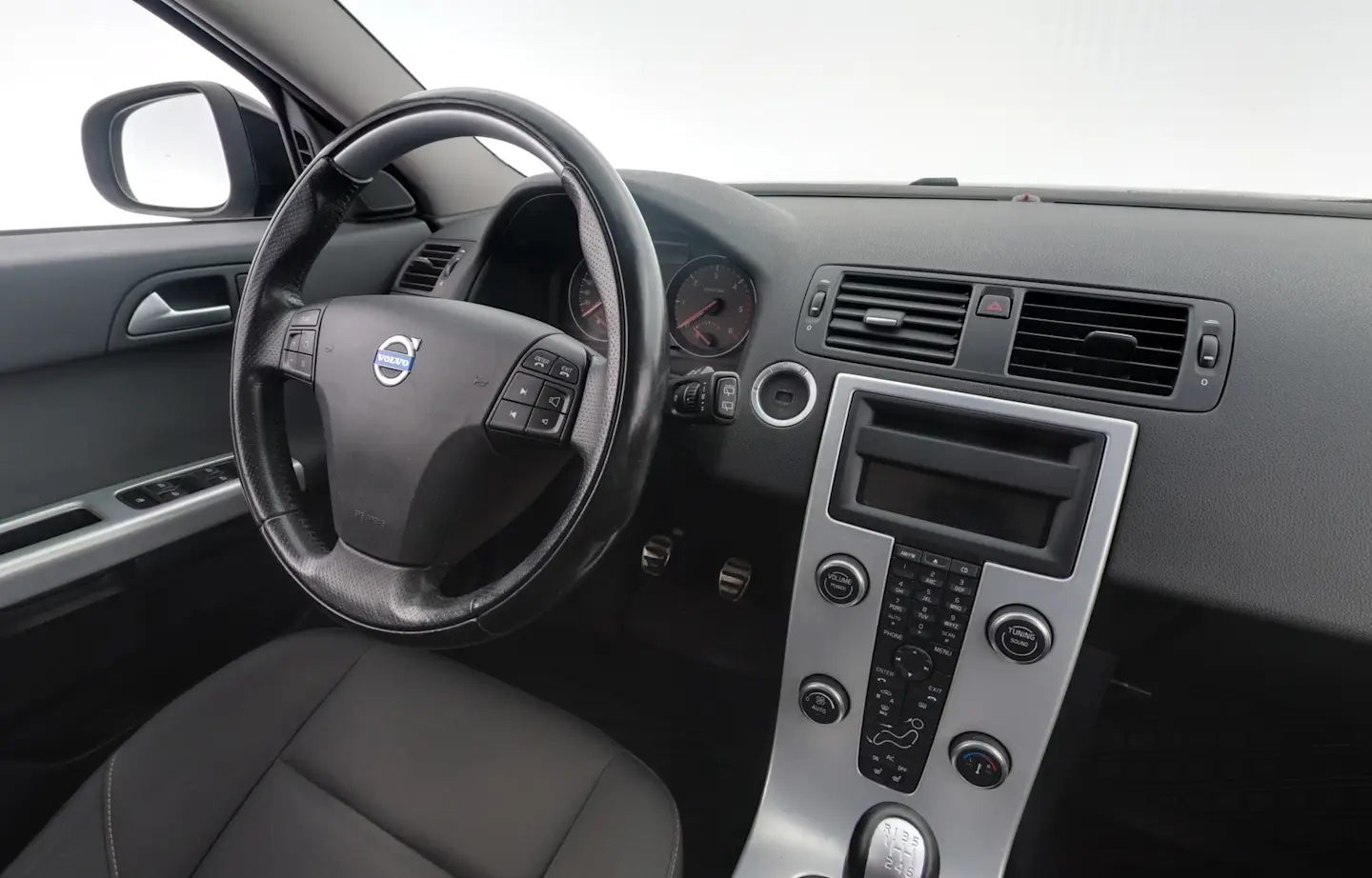 Car Image - 5P8oCN2HwW86aLy512JRRh