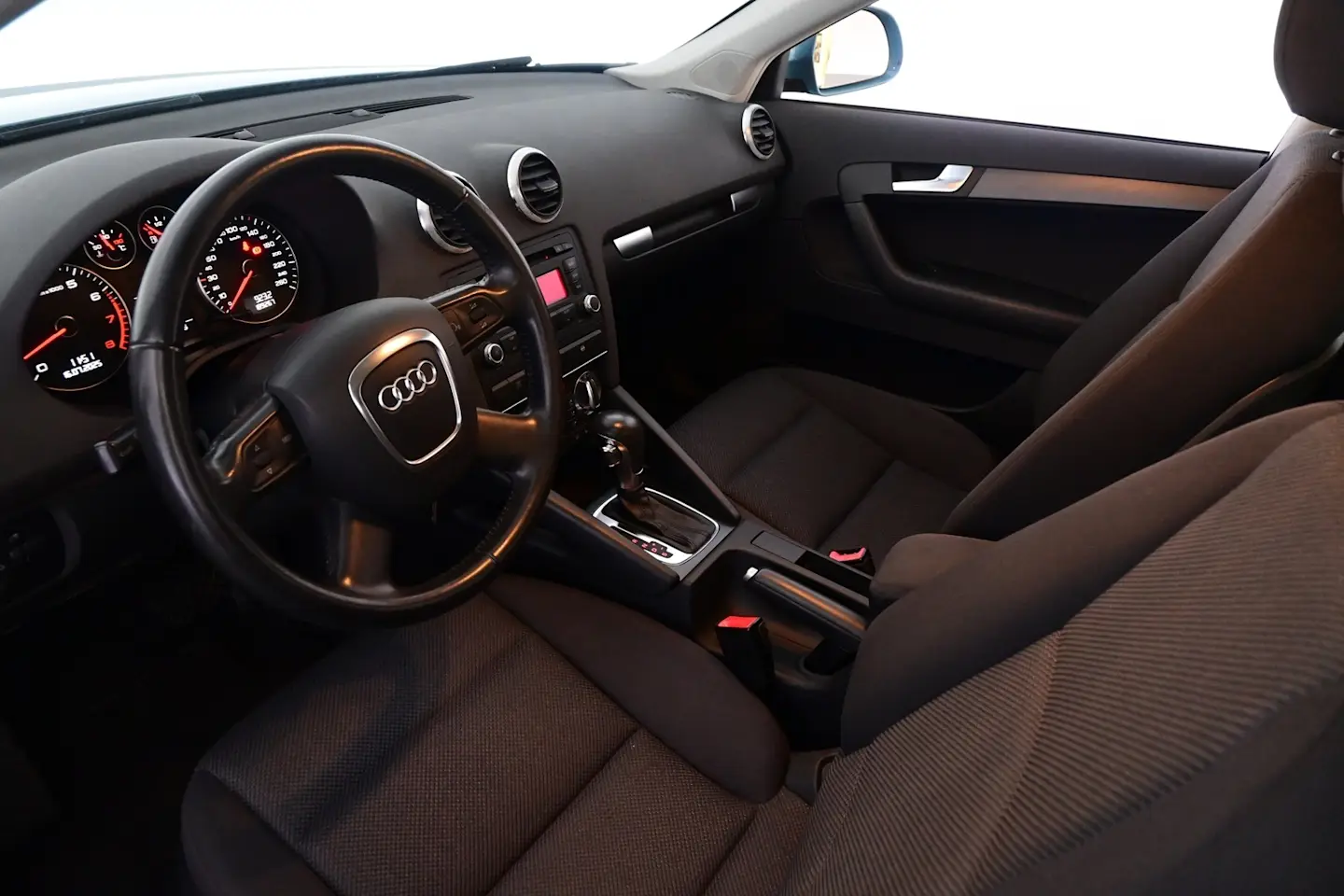 Car Image - VQ3z0uBnpzvLSPAok9RPf