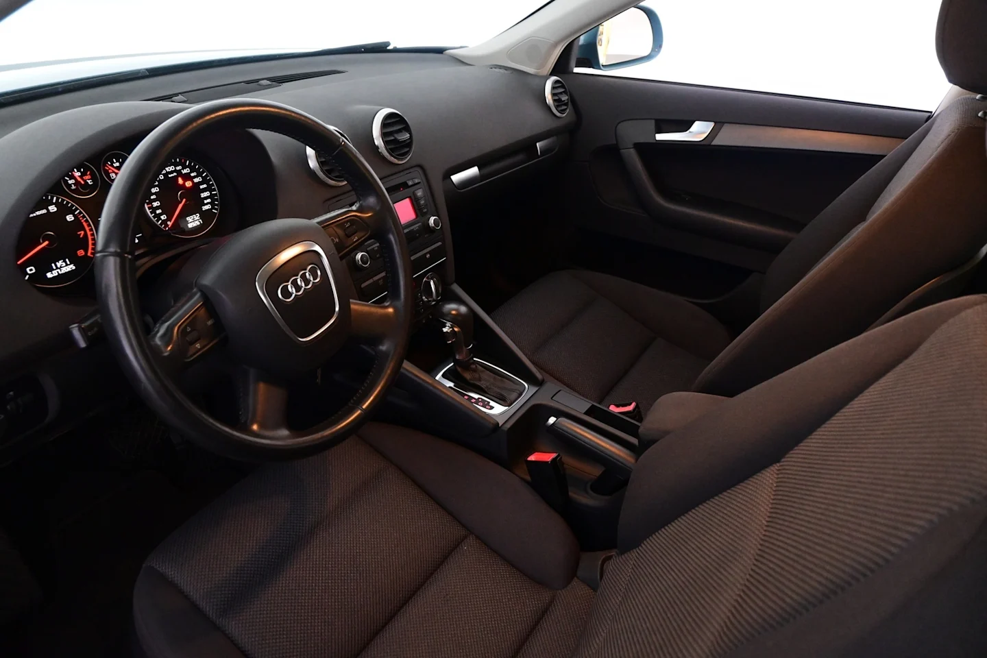 Car Image - VQ3z0uBnpzvLSPAok9RPf