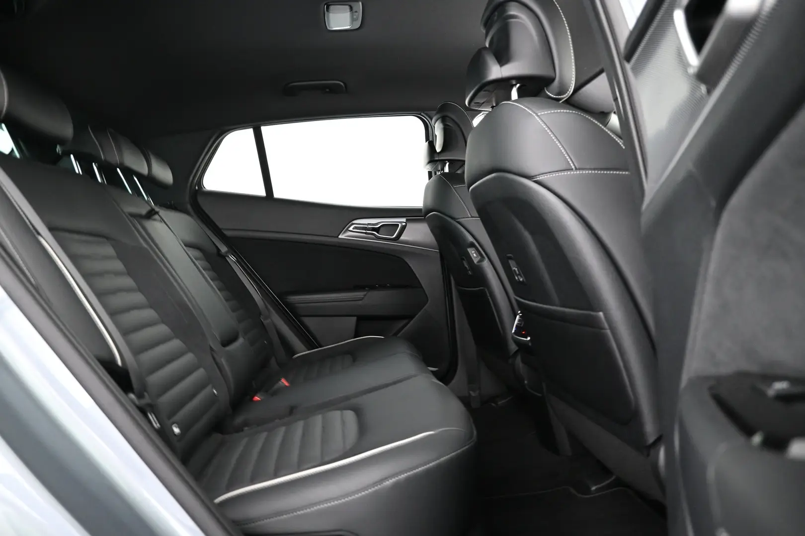 Car Image - 1yqdAczyaTzx3g9MVCuj0G