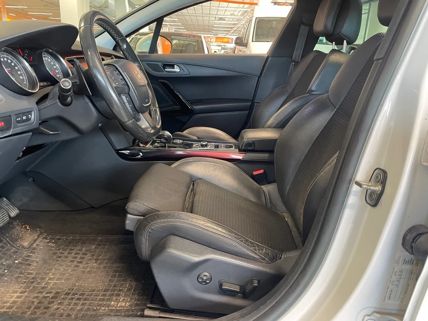 Car Image - 2SpvulbRKf1UPG2bHW1uCO