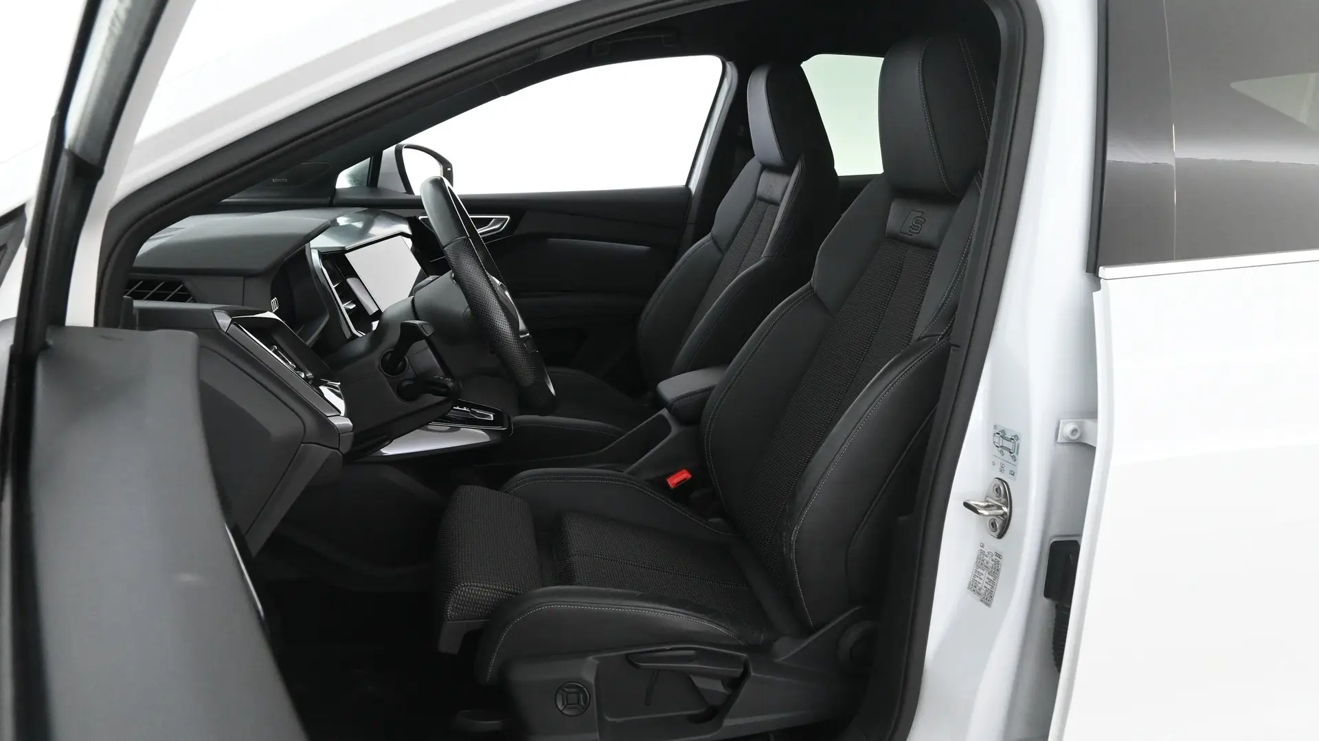 Car Image - 1NrbtxJ1WI5ykgnr3c8OJg