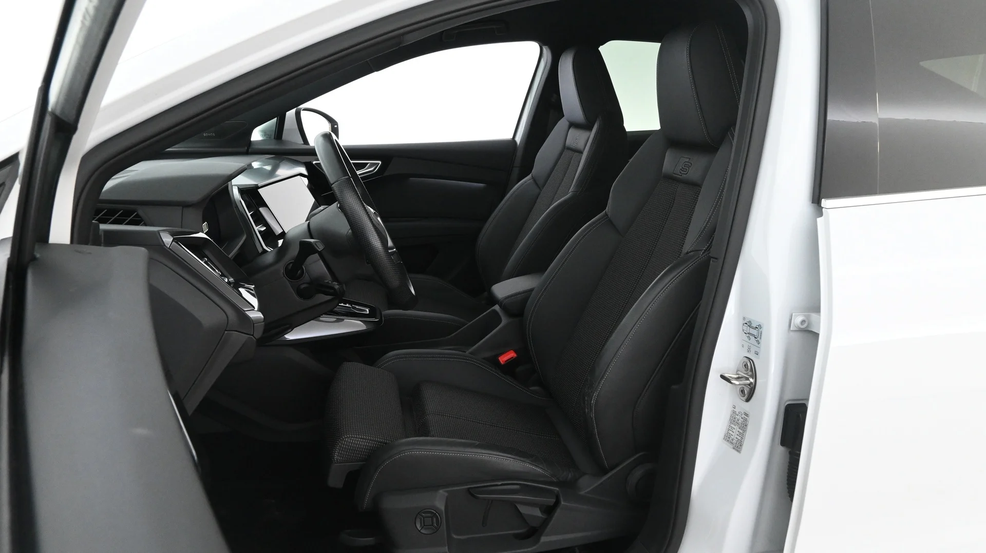 Car Image - 1NrbtxJ1WI5ykgnr3c8OJg