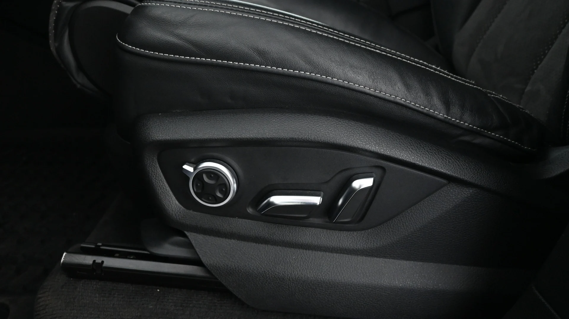 Car Image - 7v2LTfMsthAra58R2hdpsK