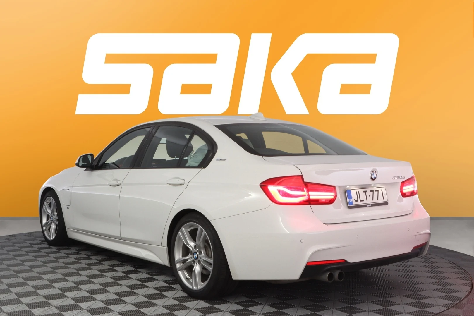 Car Image - dCIKFaSn5rqaGlC5zfkI8
