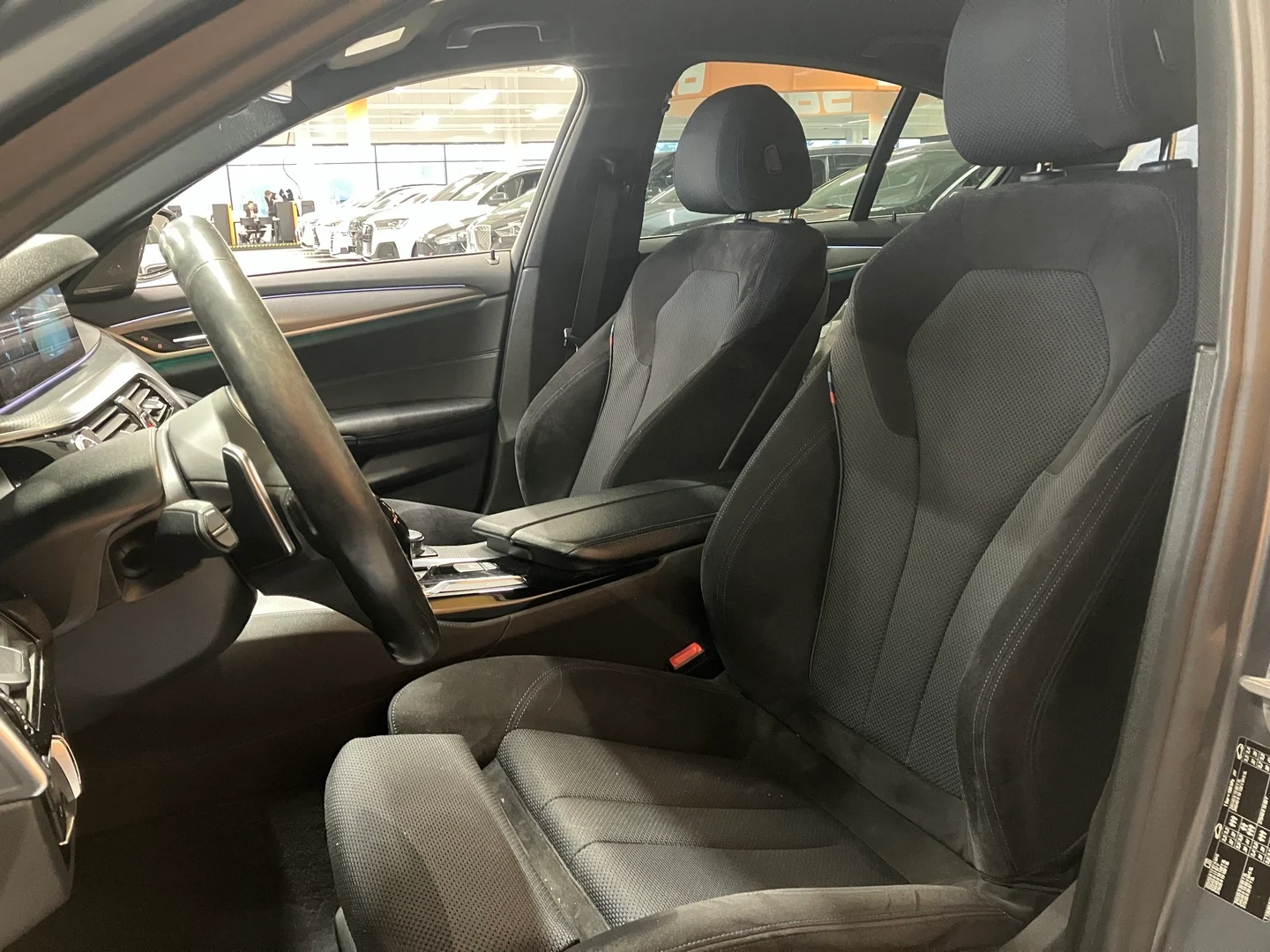 Car Image - 42gD9CSyG1wmtXUdxN9O7K