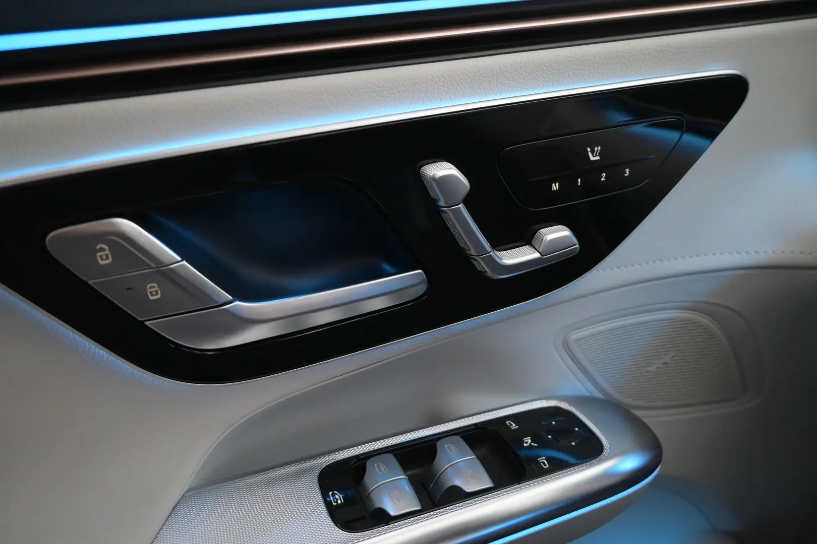 Car Image - 1FiLFdl4YoBztHvzhoU594
