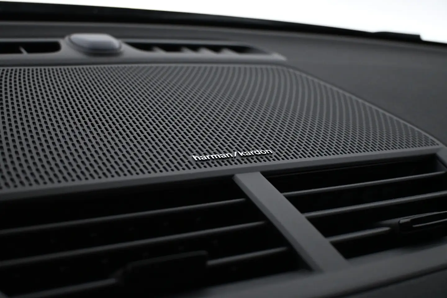 Car Image - 1hvyp3JifpcKvsaB6VVDua