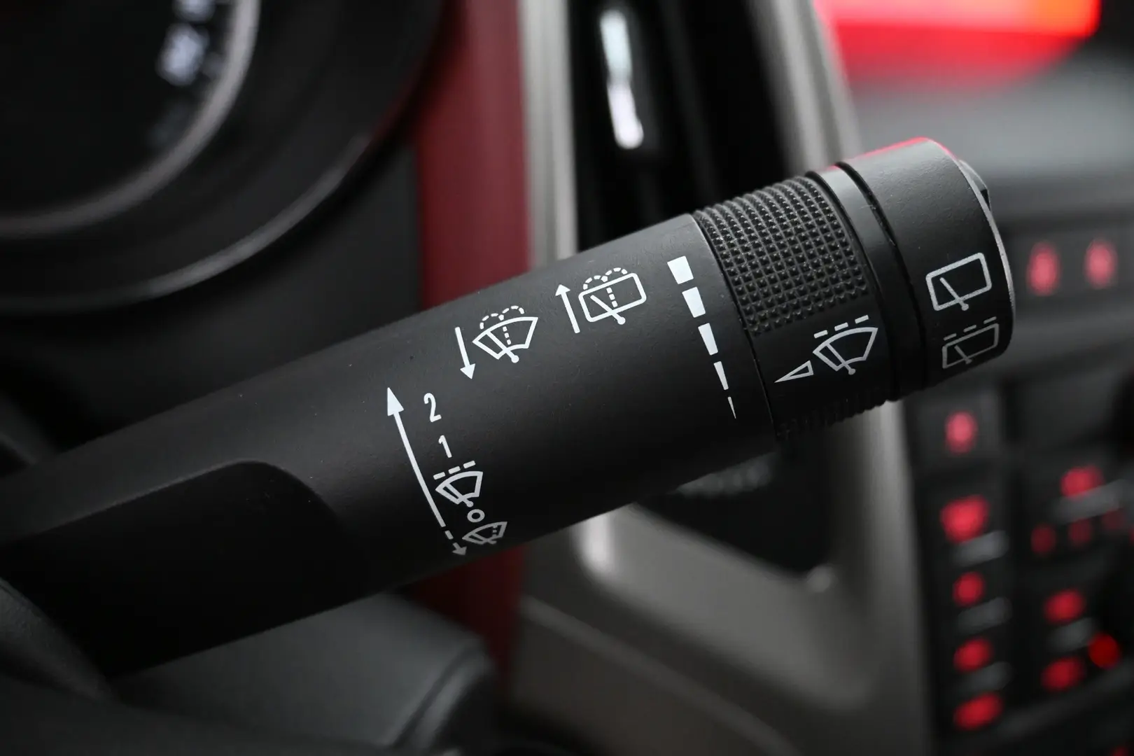 Car Image - 7uFYxQgrBJtc8YTlYIZF09