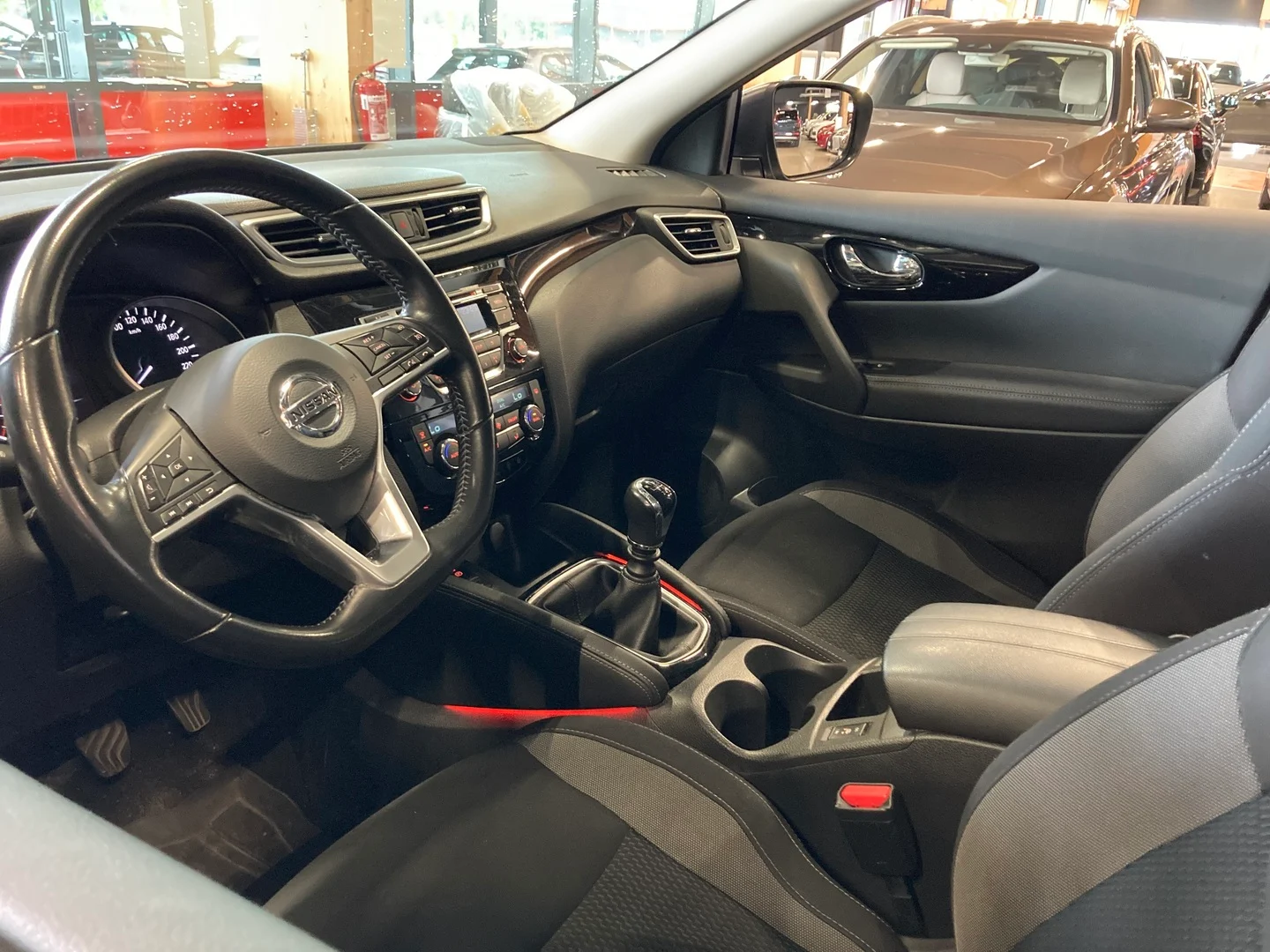 Car Image - 22C7z4Q9HoVArVnQPcTnes