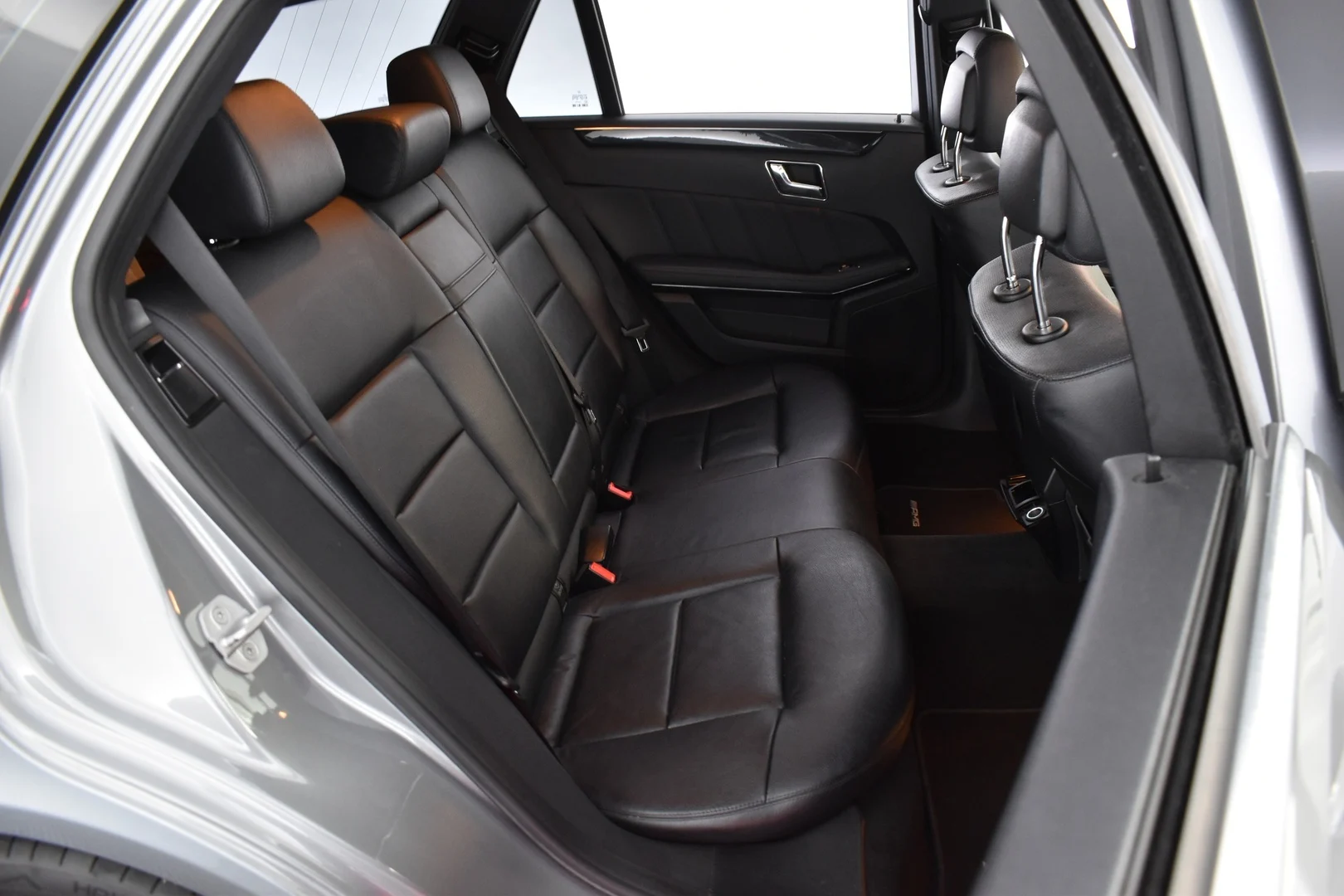 Car Image - 4VzPXRnqugskqcBNpm3SEJ