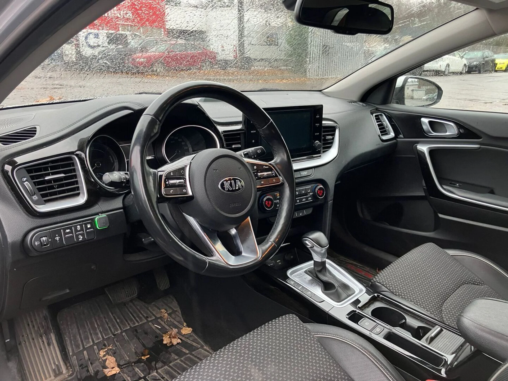 Car Image - 2YrYKKPanwEJ8ndGDufjL1