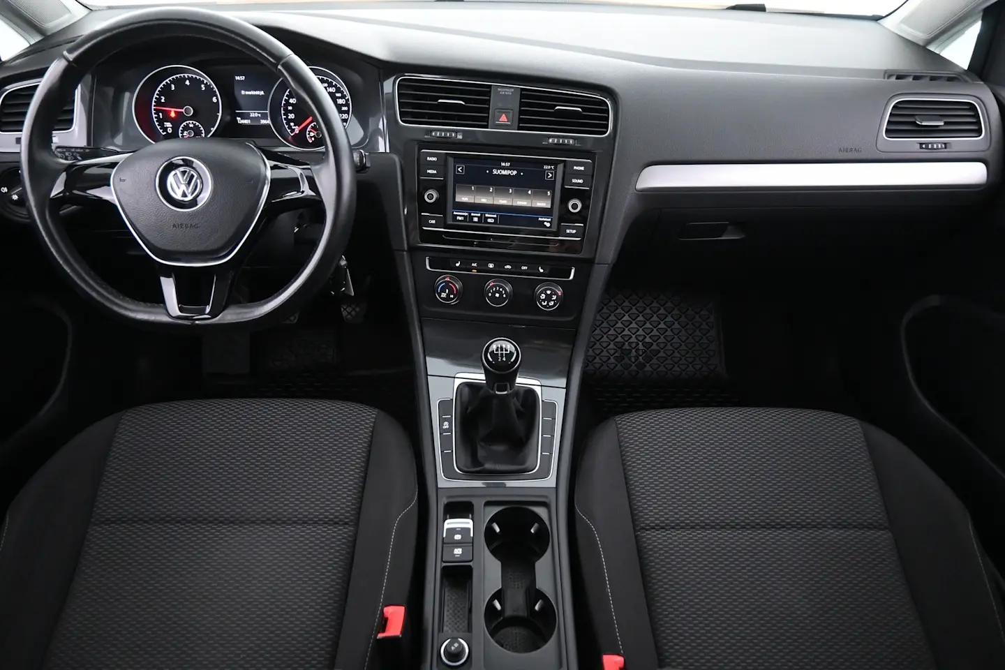 Car Image - 5YxZA9G4IeALDXHZgMwjIO