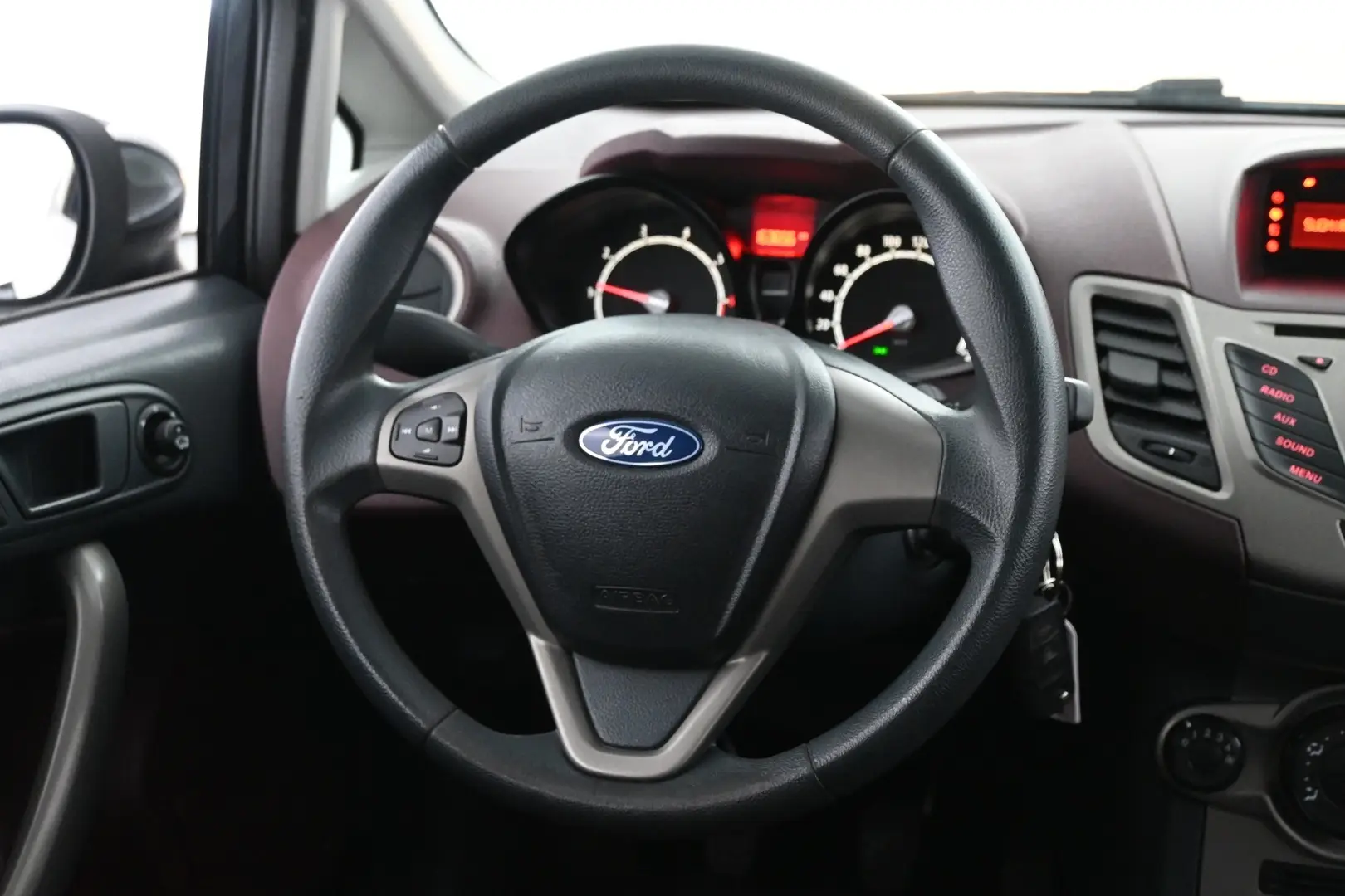 Car Image - 7uGBh4oV5MU3jVf1iRGScW
