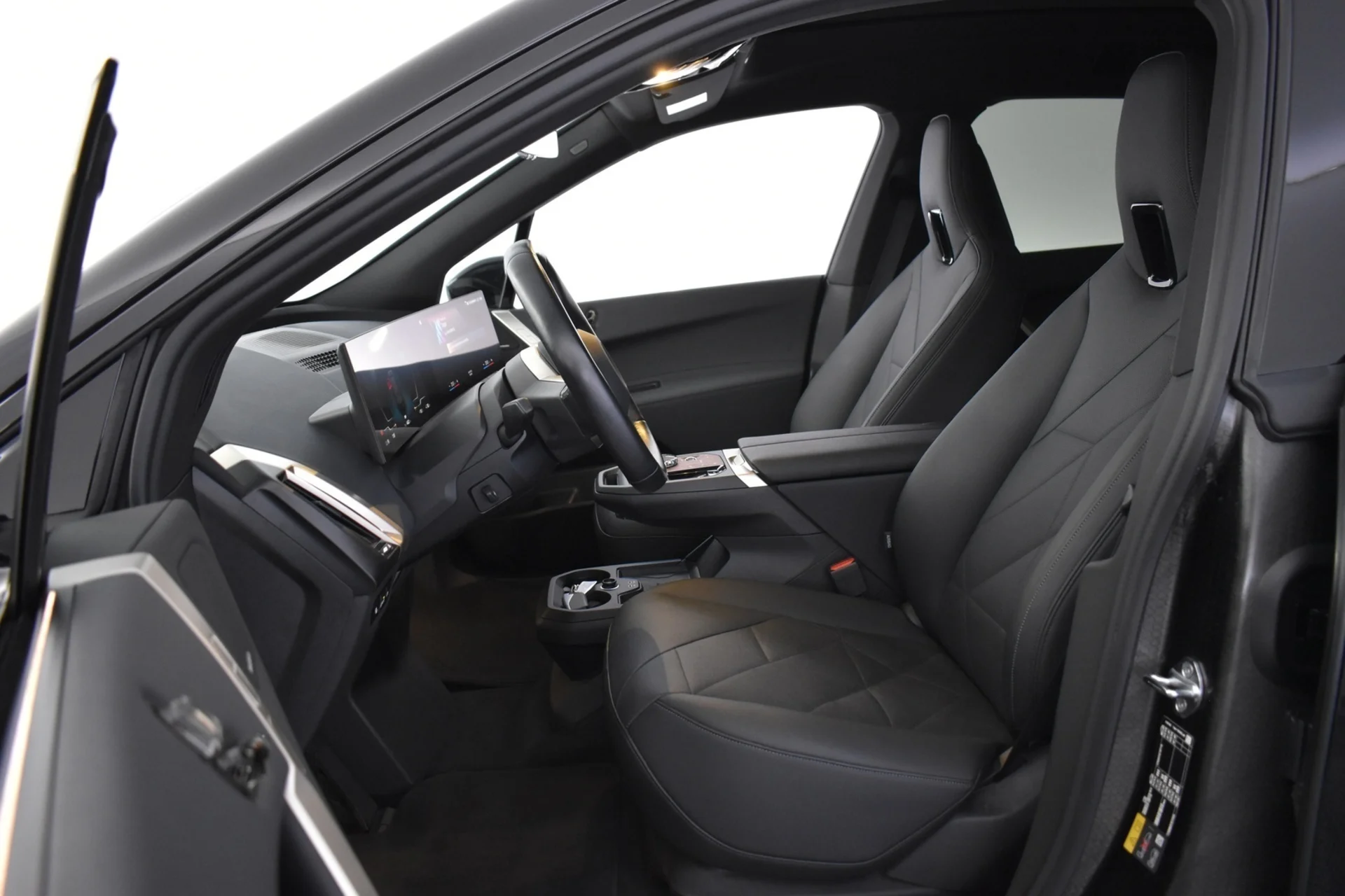 Car Image - 5i5NKg2obamddkplC18vmV