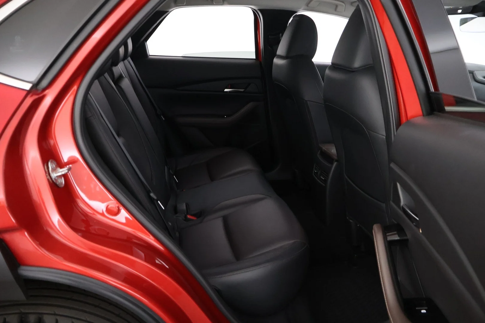 Car Image - 6AWBlLHYxA8YeaR7mHFYTc