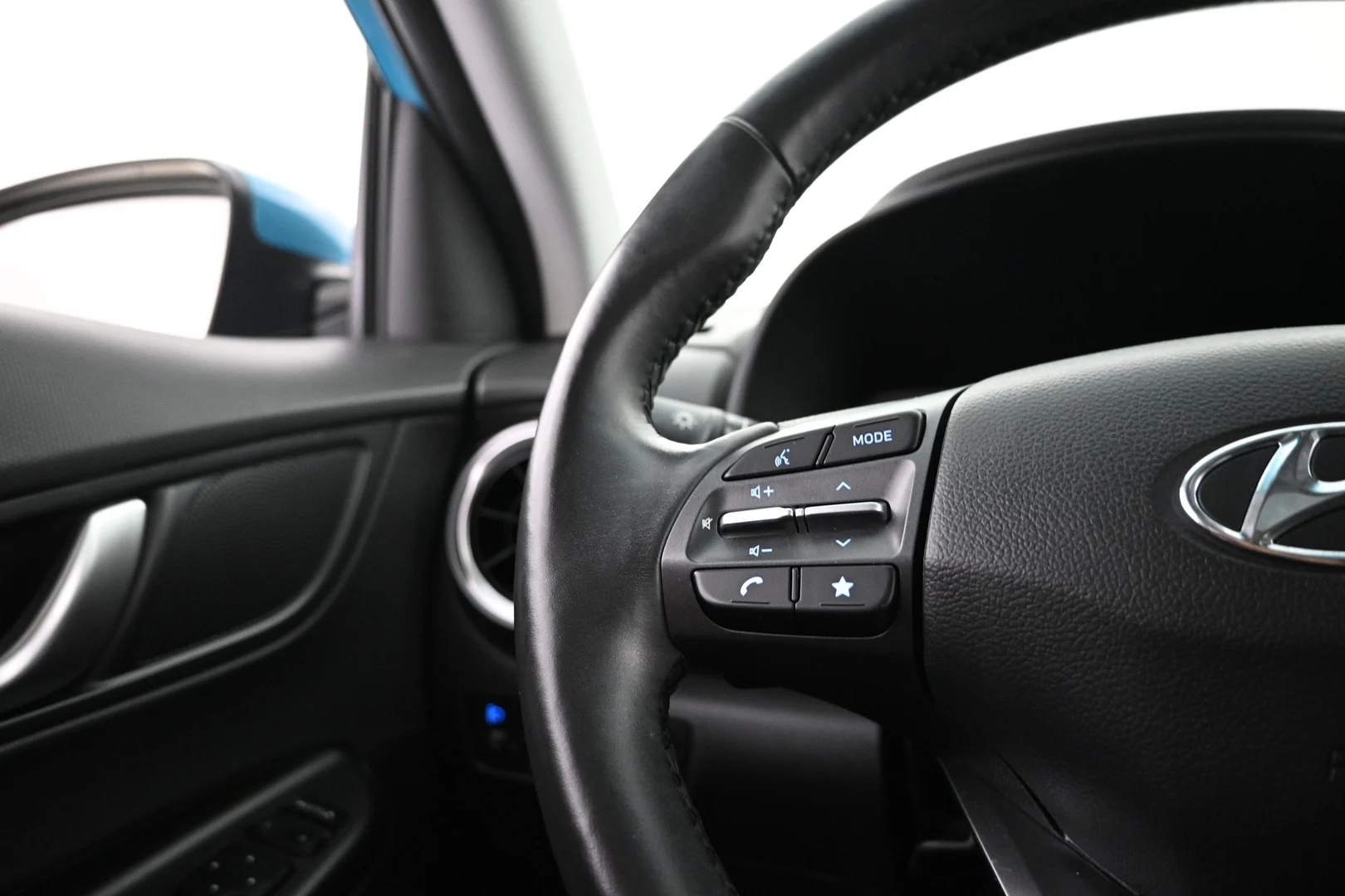 Car Image - 6owo6rmd9KNaFdNN1GJqBZ