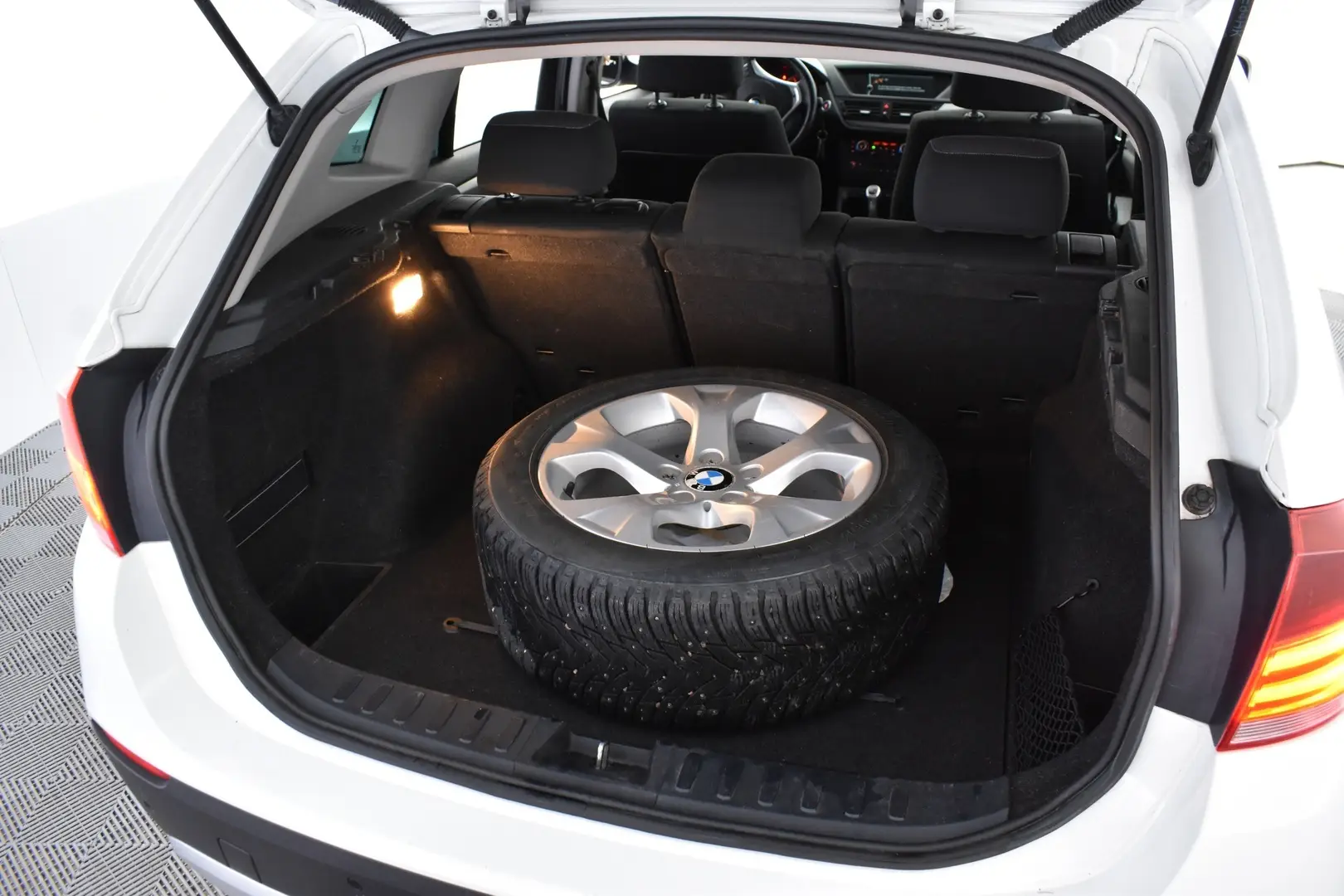 Car Image - 2WQxy27TrRdRCW9DTMuYqi