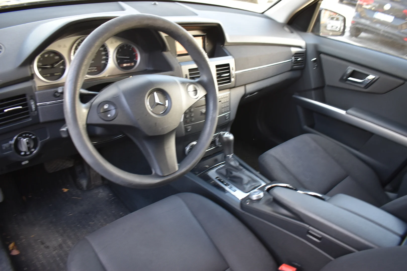 Car Image - 34EOMoV8SLccelL9Hlx4XP