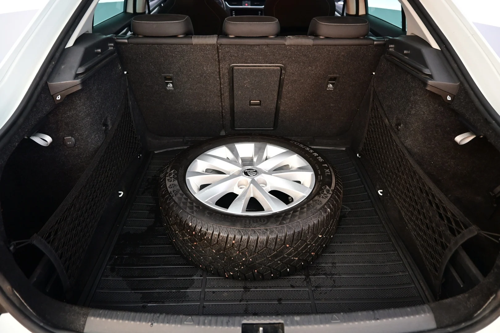 Car Image - 2mwVDo6OSKvbIle1Xyd551