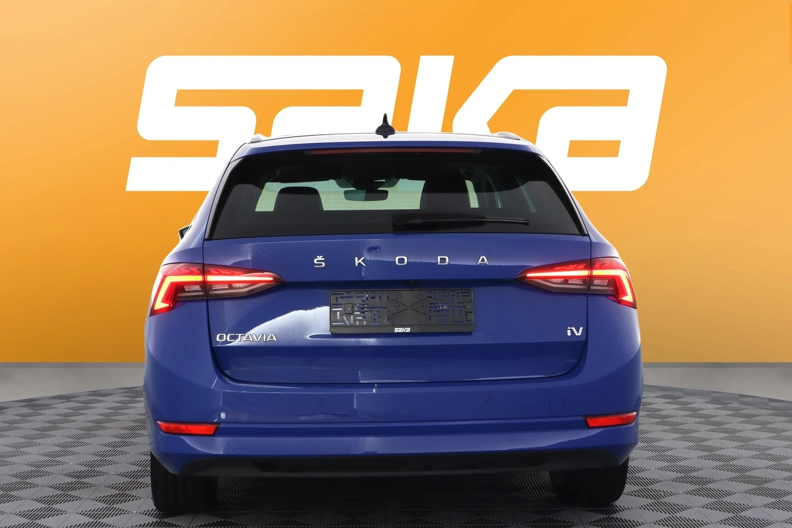 Car Image - 6clsR656LtBQvBN6nY3UTJ