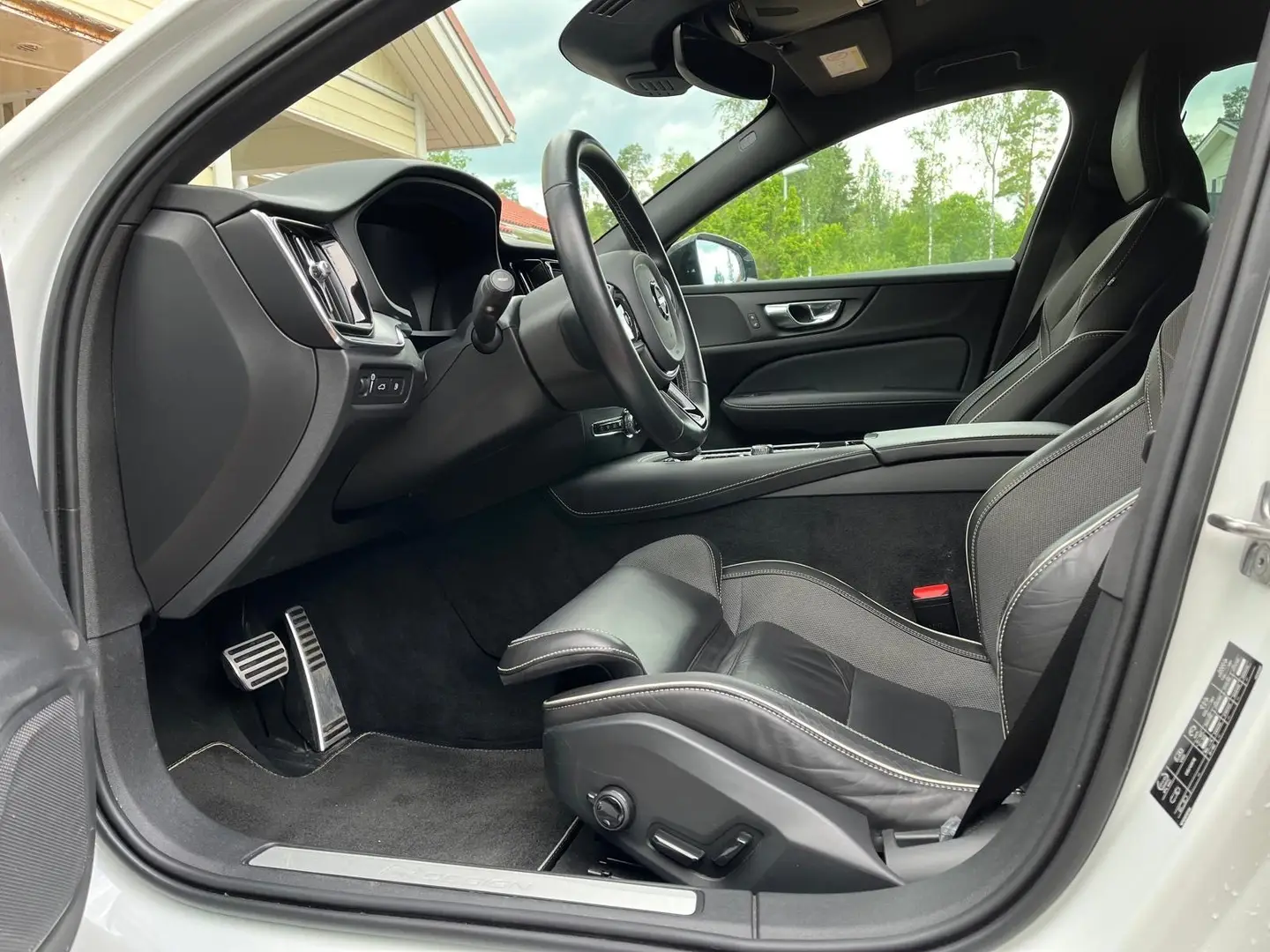 Car Image - 2FUlY5gytT7P2KQCFf99Nx