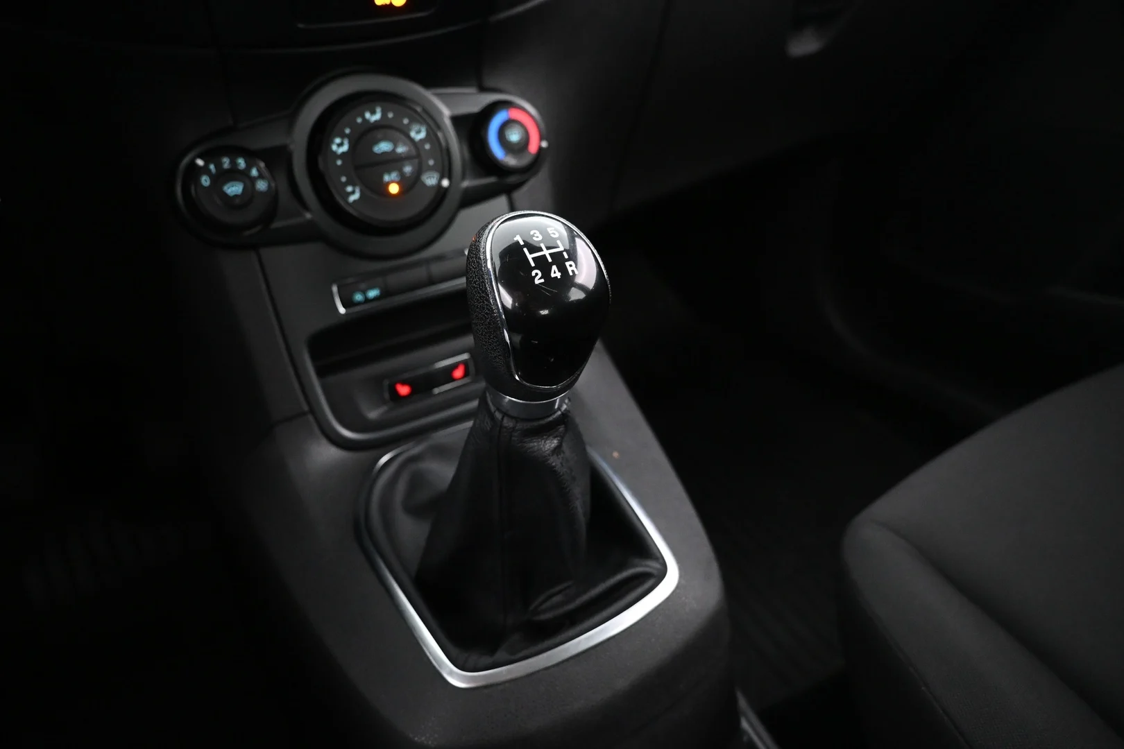 Car Image - 6hZu1fHt3KddHqrdcbBy2k