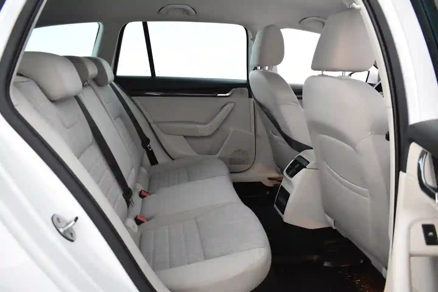 Car Image - 4bSYFC2lZryTqzlsXDJOZC
