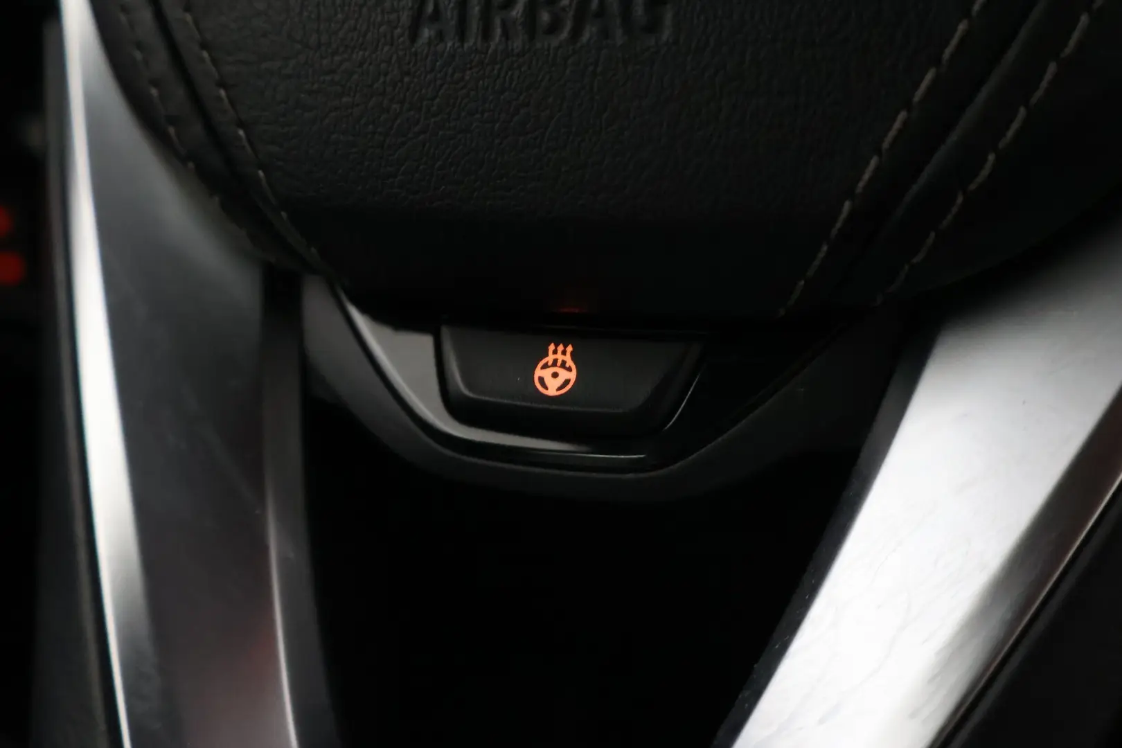 Car Image - 3BNxCmFfUFrczdYpAF295Y