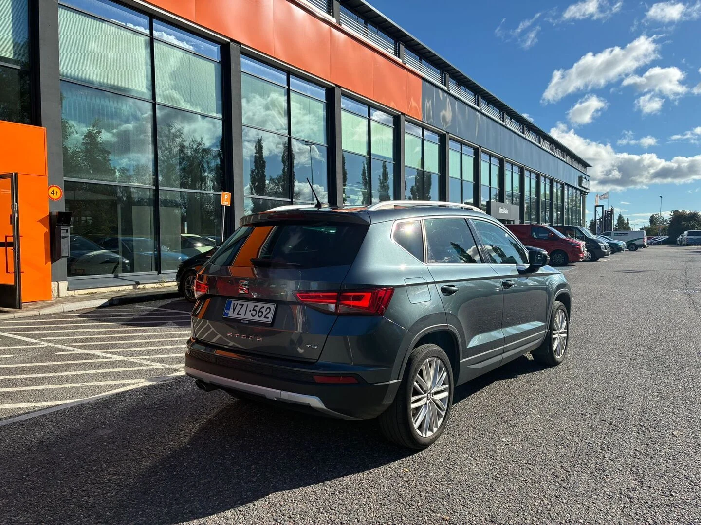 Car Image - 7uxdAvVdiW2UnkmXH8I1wG