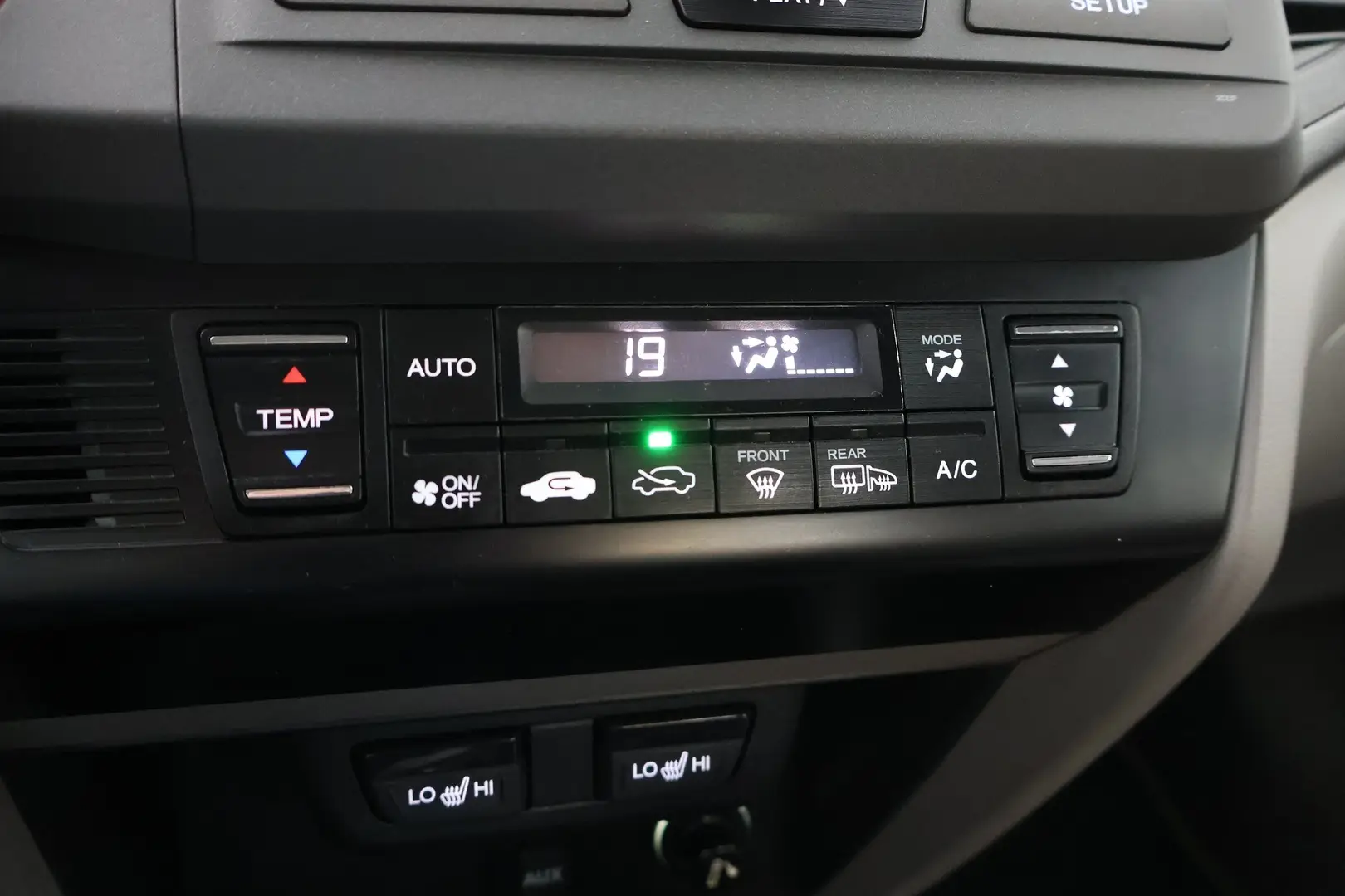 Car Image - 2bYbWG85PbLUVB0BaFHQb1