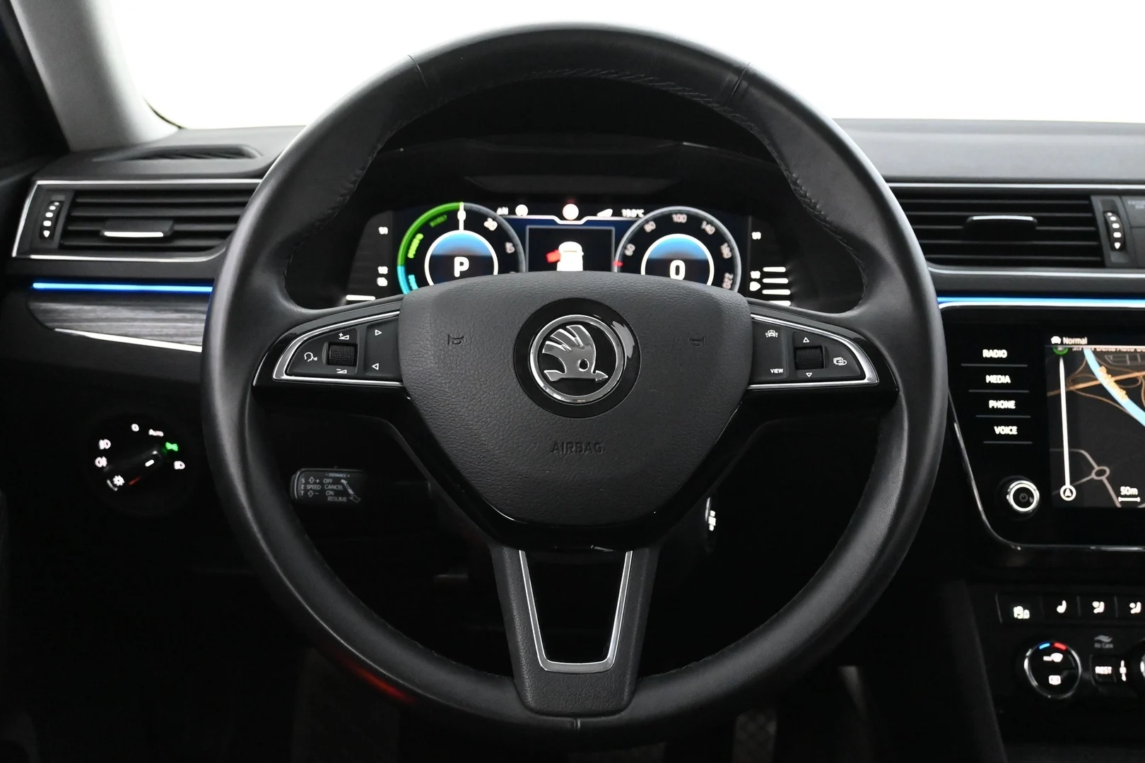 Car Image - 6xxFfqOQ82af66d18jjiUf