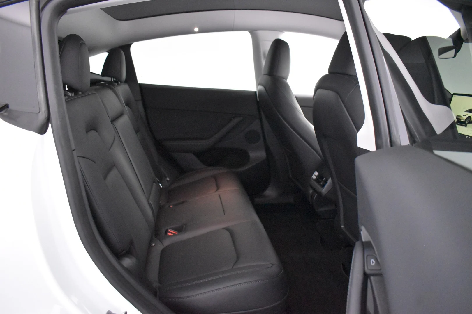 Car Image - XhoNAZYmZzMN9JduGhyqd