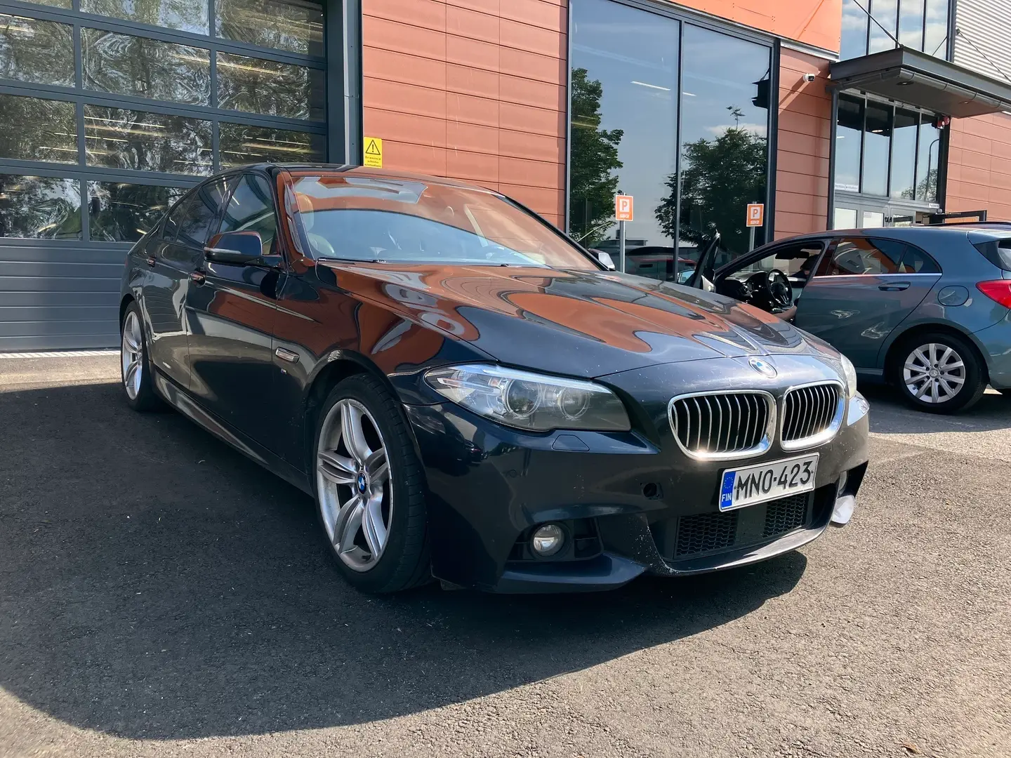 Car Image - 70LjMpN4y0gA21mn4XWzKg