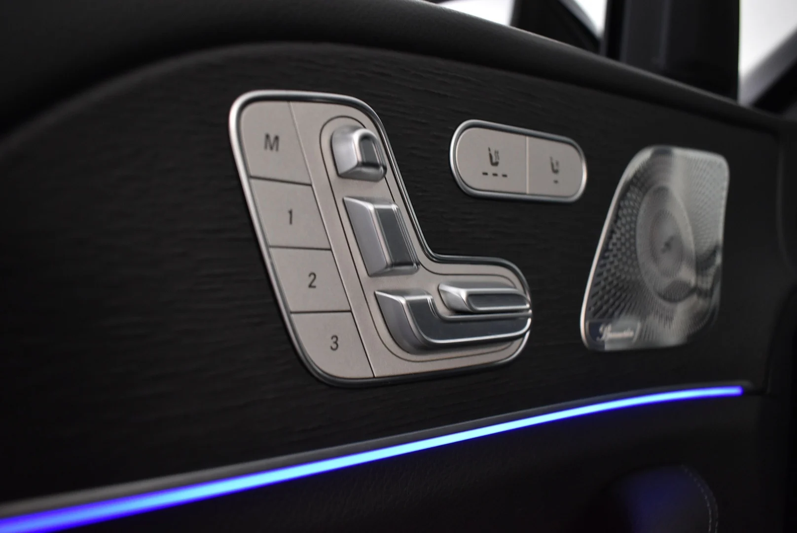 Car Image - 3oV7QXH3MQfszv42GSi5zl