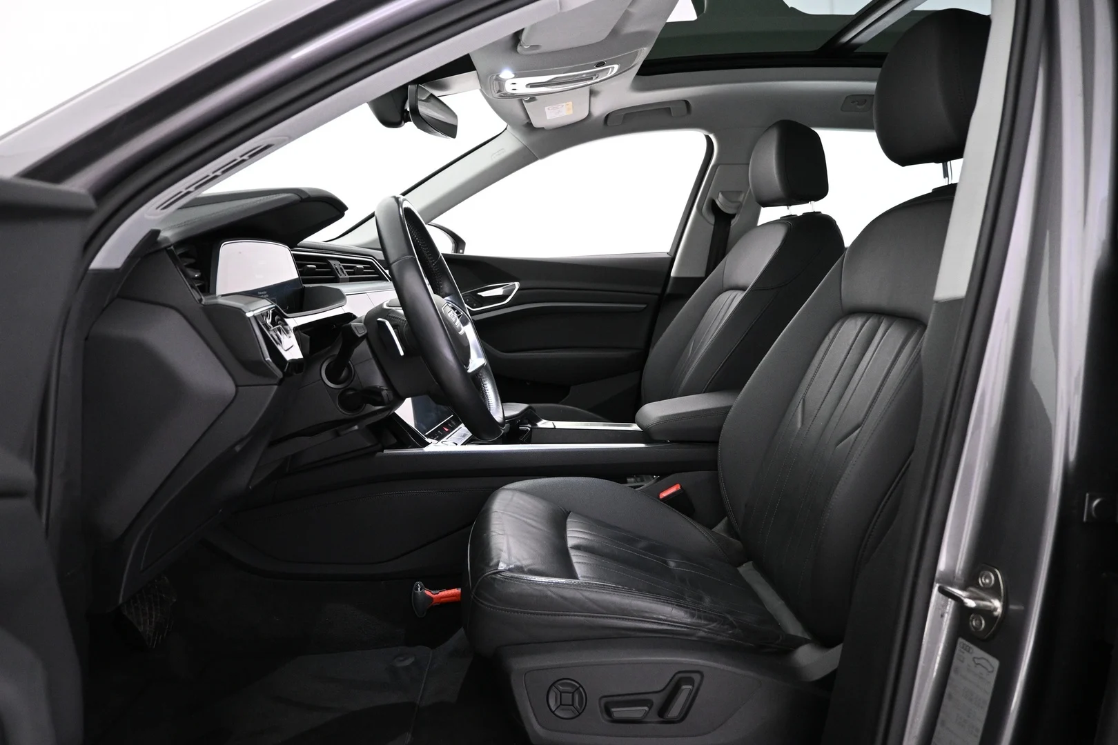 Car Image - 74AlKpNgNKajDDq5t8MQ06